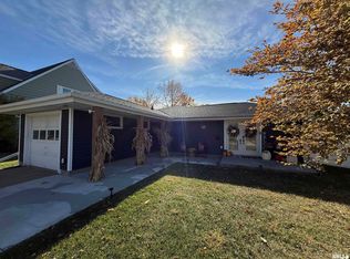 610 W Ridgemont Rd, Peoria, IL 61614