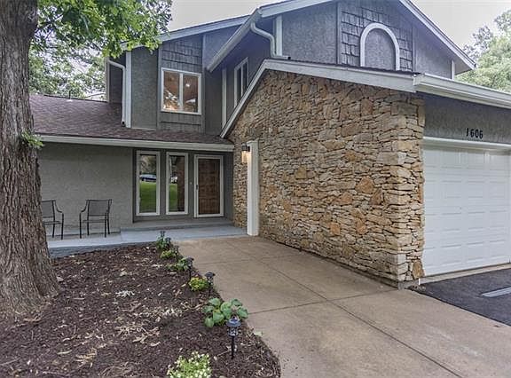 3rd image of 1606 Highland Dr