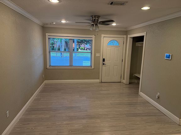 4th image of 607 Ferretti Ave