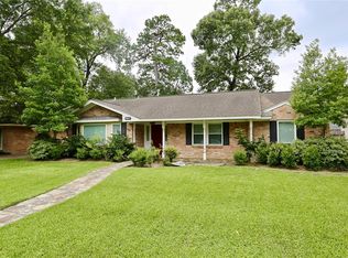 10847 Saint Marys Ln, Houston, TX 77079