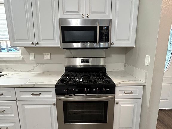 5th image of 2225 Knight Ct