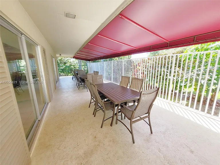 7523 Greenlake Way #C — Photo 41