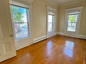 123 Almy St, Providence, RI