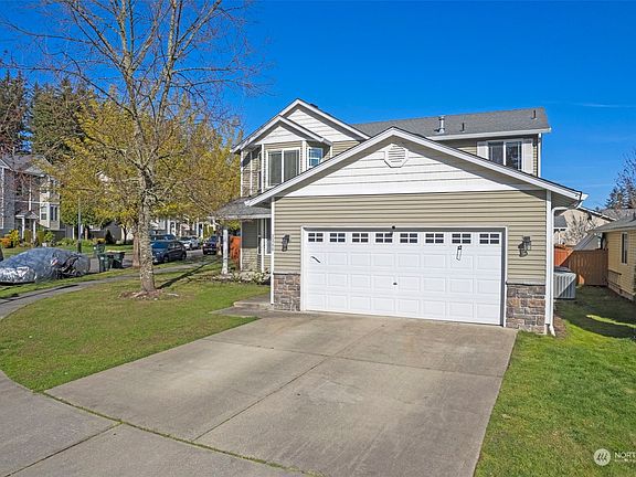4th image of 3380 Bali Street NE