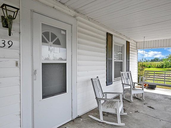 2nd image of 739 Summit Rd
