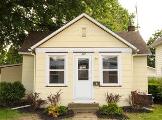 207 E Park St, Morrison, IL 61270