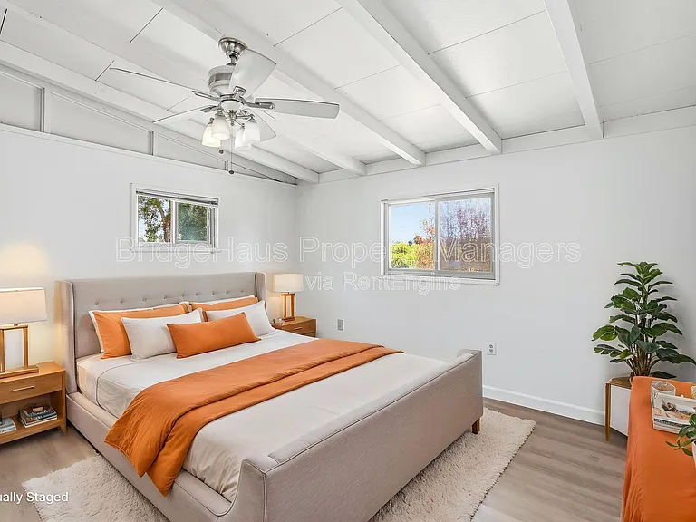 7562 Zemco Dr — Photo 45