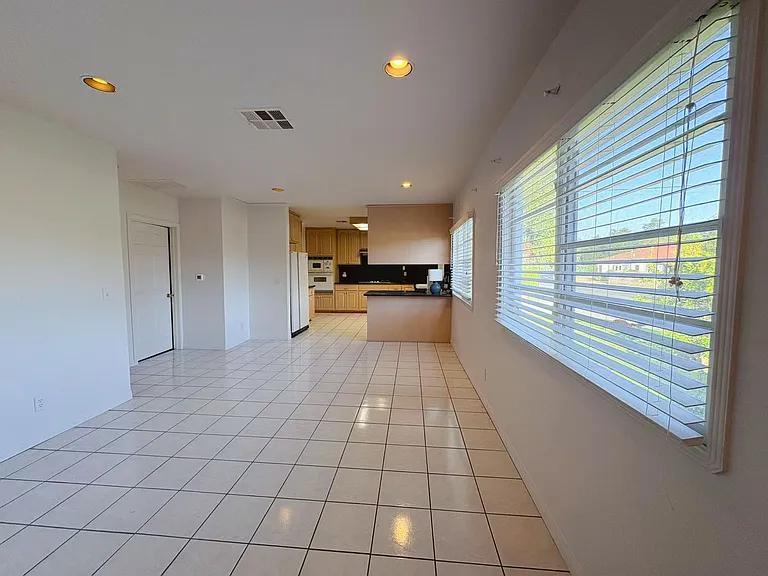 2080 Robin Rd — Photo 6
