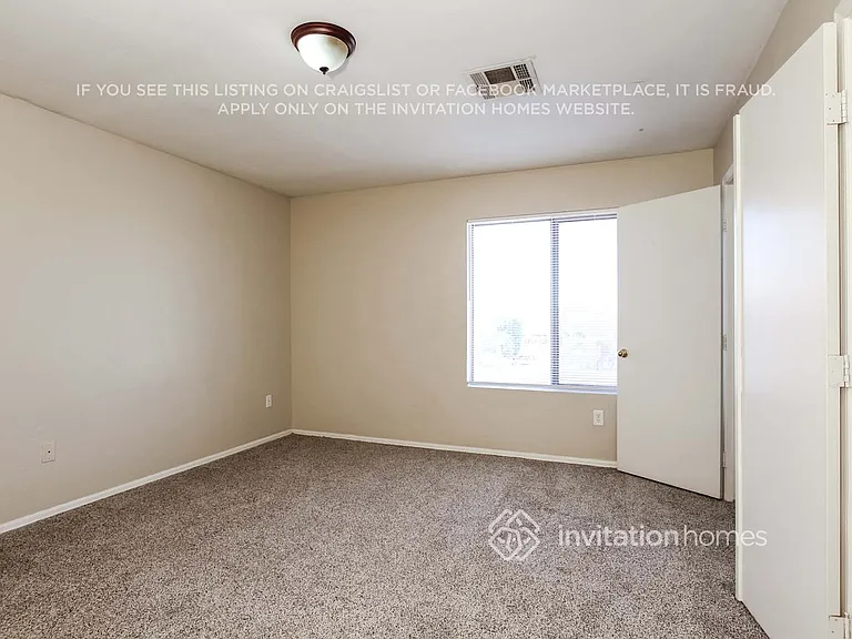 10307 W Denton Ln — Photo 8