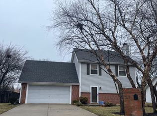 3828 Stetson Dr, Lawrence, KS 66049