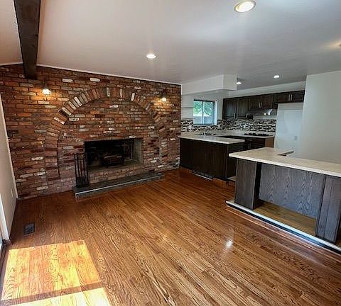 2nd image of 27030 Berkshire Dr