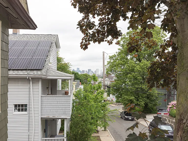 31 Thornton St #2 — Photo 11