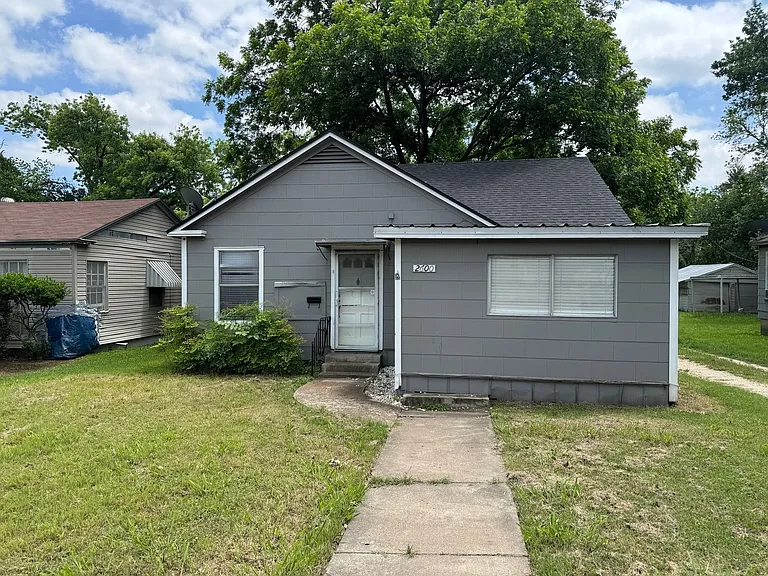 2600 McKenzie Ave — Photo 8