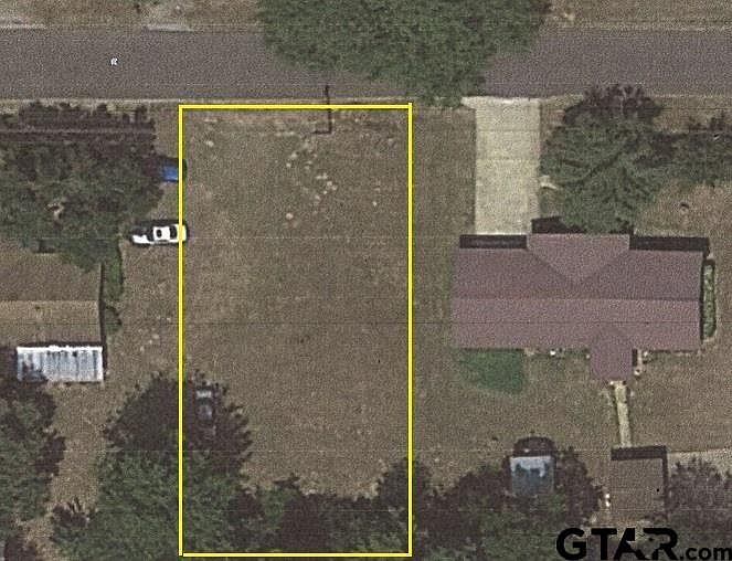1st image of Pierce Ln