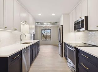 1235 Yale Pl APT 410, Minneapolis, MN 55403