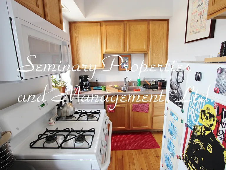 Great apartments in the heart of Uptown, one block from the red line — Photo 15