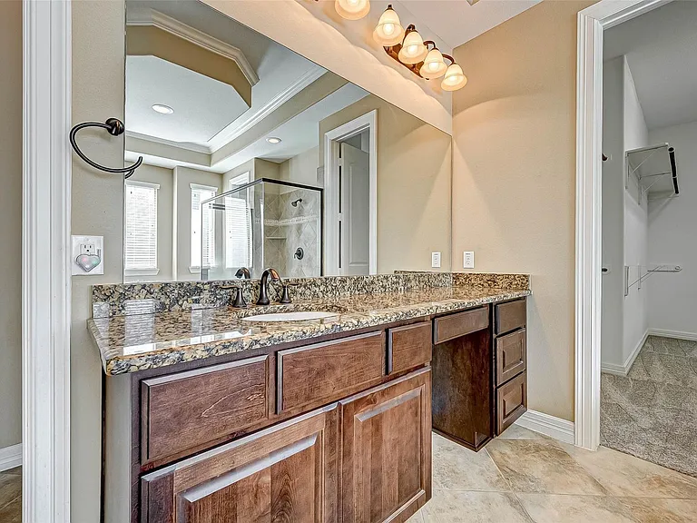 2914 Cotswold Ln — Photo 35