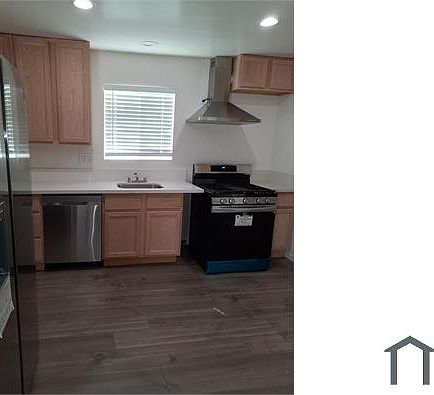2nd image of 5837 Riverton Ave