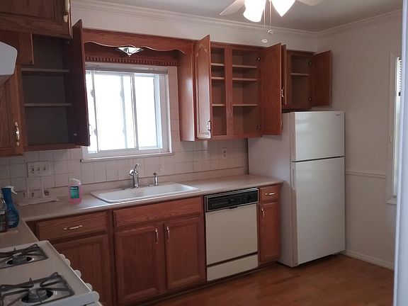 3rd image of 12049 Arcola St