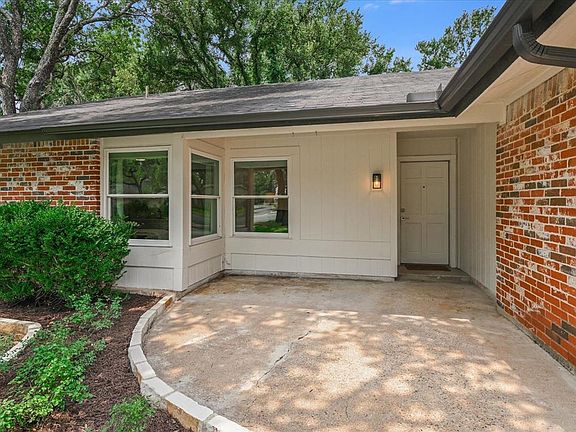 2nd image of 10050 Woodland Village Dr