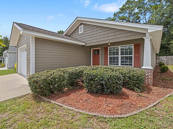 3rd image of 3732 Deshazier Ln