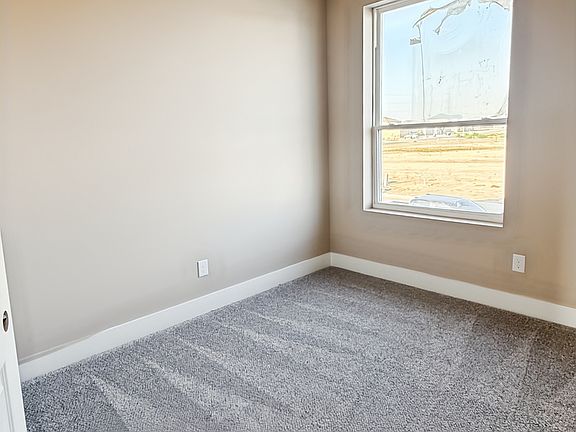 3rd image of 2825 N Platino Dr
