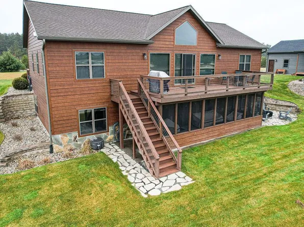 N8610 Island View Drive, New Lisbon, WI 53950