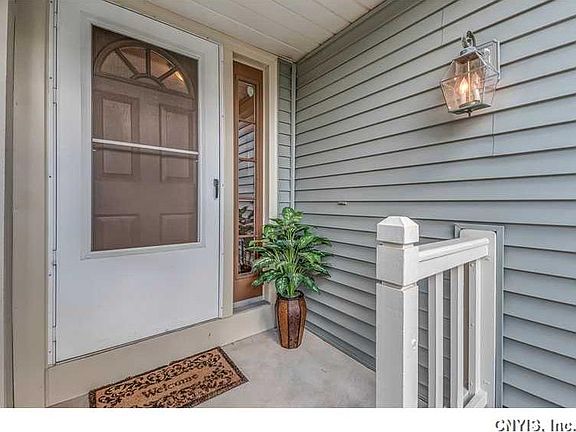 2nd image of 4778 Sabre Ln