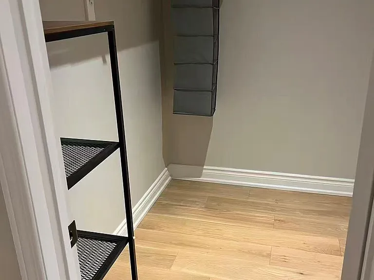 42 Fouracre Way #UPPER LEVEL — Photo 32