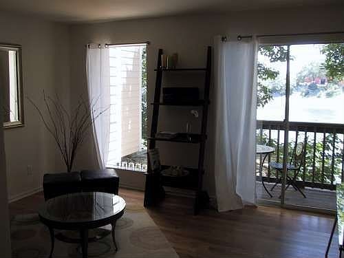 1st image of 842 1st Ave N