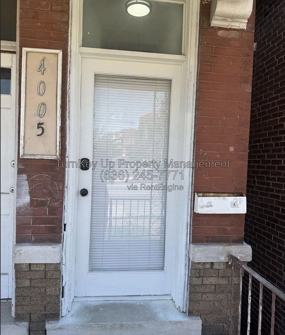3 bed, 1.0 bath, 1323 sqft, $1,100 — Photo 2