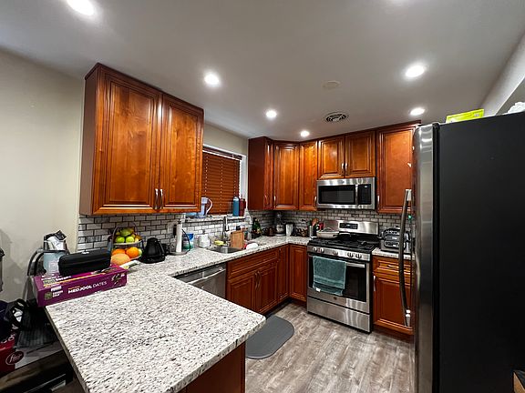 2nd image of 8052 N Oriole Ave #G