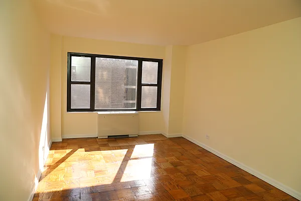 Rented by Olympia House Delaware LP | media 28