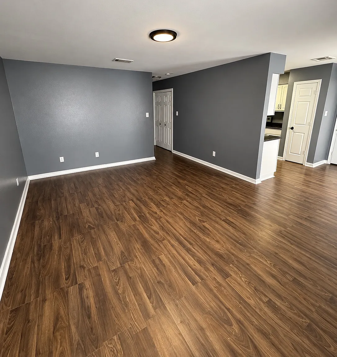 2 bed, 900 sqft, $1,450 — Photo 2