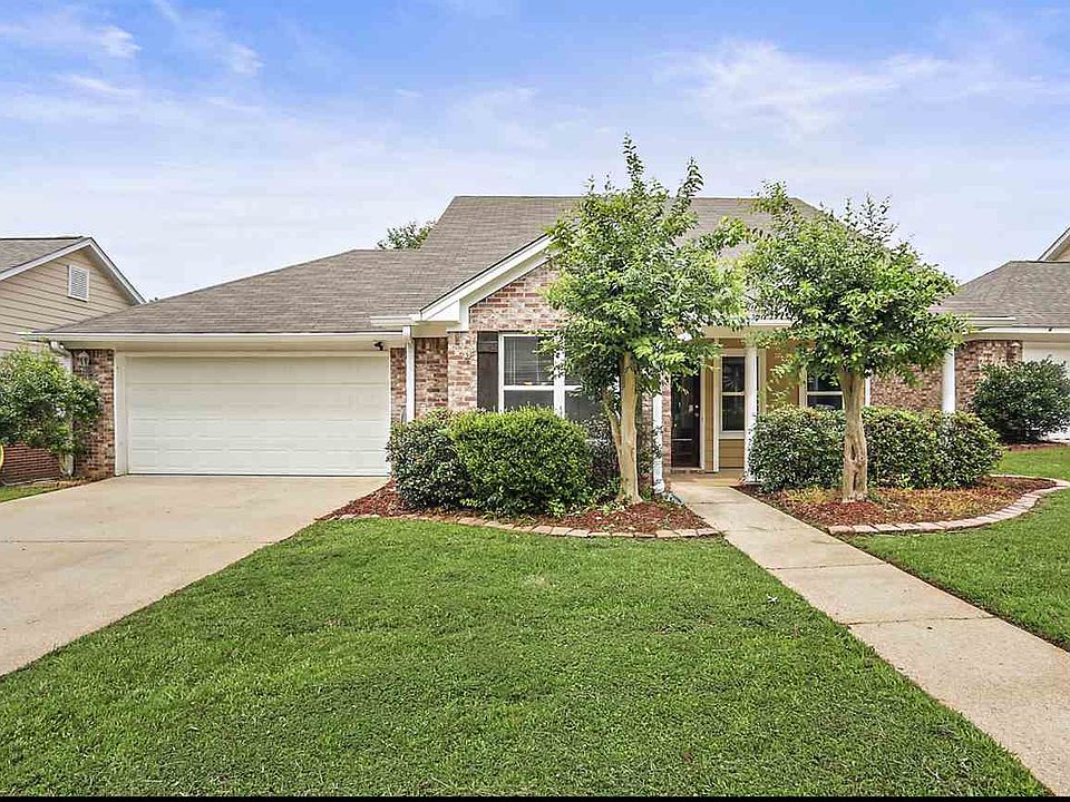 1st image of 145 Basswood Cir