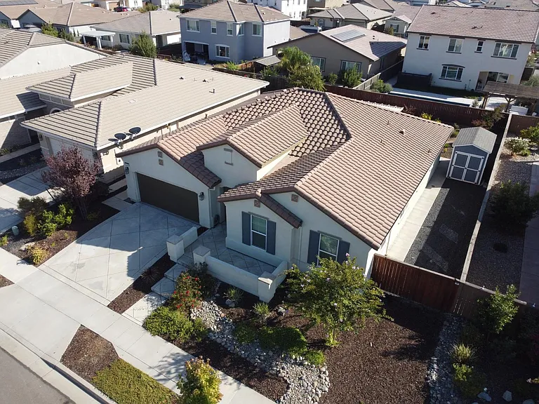 2708 Sweeney Dr — Photo 4
