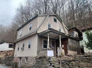 455 Riverside Dr, Honesdale, PA 18431