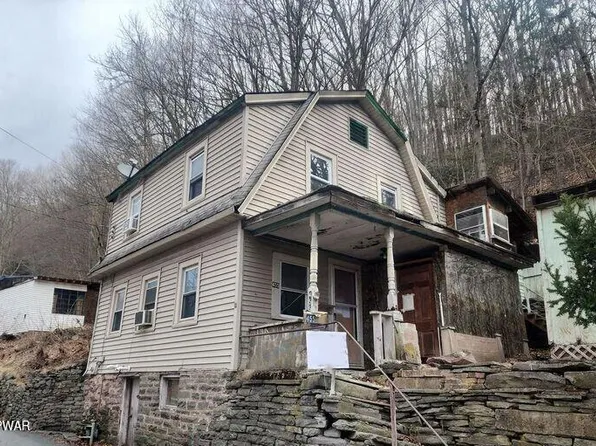 455 Riverside Dr, Honesdale, PA 18431