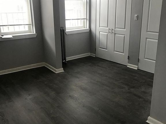 4th image of 2810 Harway Ave
