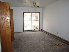 5th image of 580 James Ave