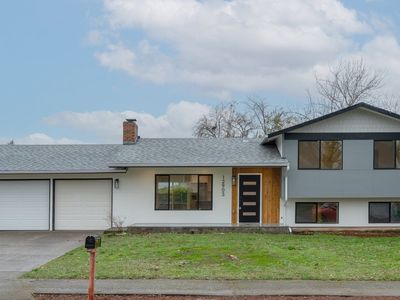 12903 NE Stanton St, Portland, OR, 97230