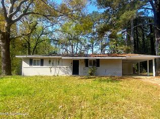3129 Lakewood Dr, Jackson, MS 39212
