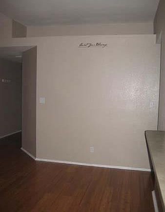 3rd image of 1563 Sandhurst Dr