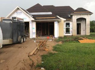 208 Talon Rd, Youngsville, LA 70592