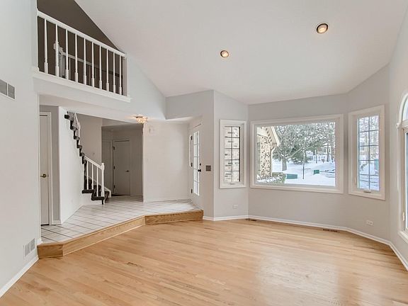 5th image of 653 Walnut Oaks Dr #653