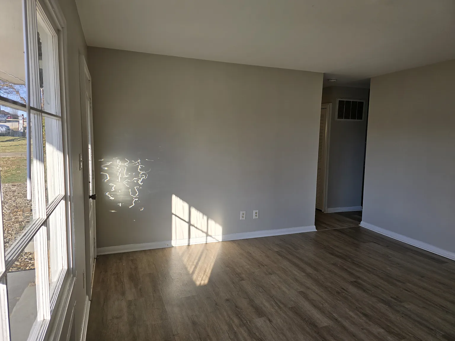 4 bed, 1000 sqft, $1,550 — Photo 4