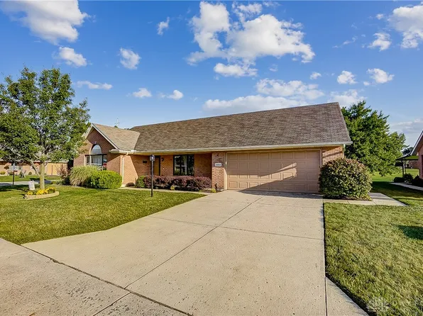 1664 Berwick Dr, Springfield, OH 45503