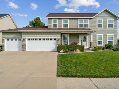 7410 Sandhurst Dr NW, Cedar Rapids, IA, 52405