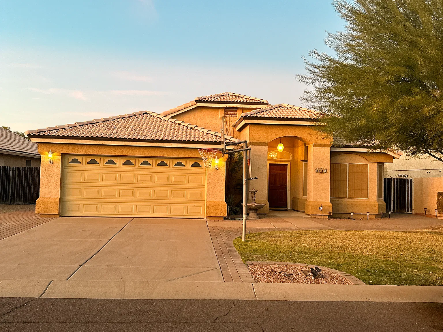 3 bed, 1744 sqft, $2,600 — Photo 1