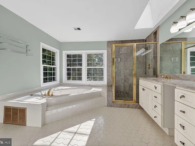 12600 Maidens Bower Dr — Photo 38